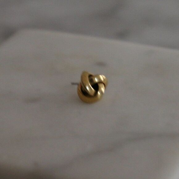 Single Love Knot Gold Plated Stud Earring - Only 1 - Picture 6 of 13